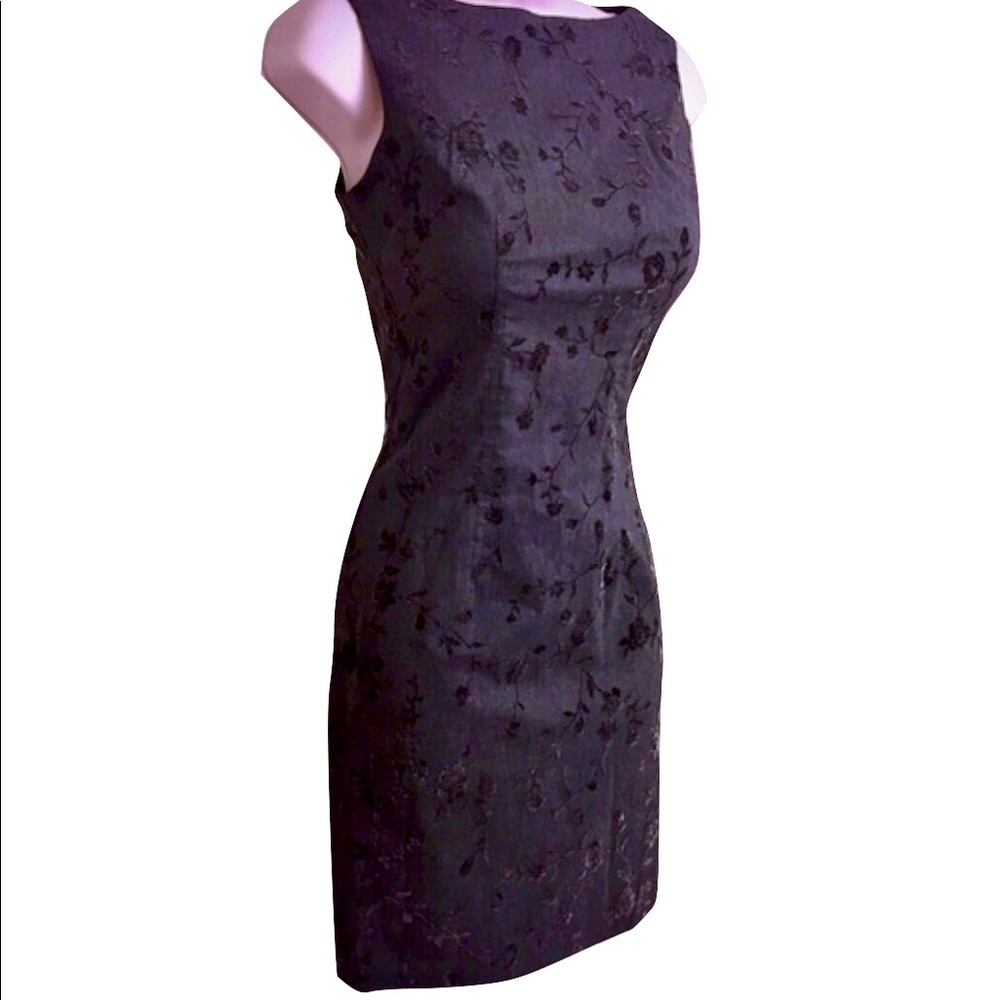 Sleeveless Black Brocade Cocktail Dress - Picture 1 of 5